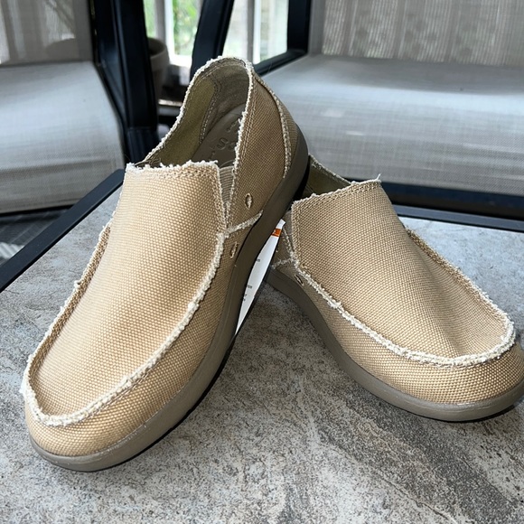 CROCS Other - Men’s Crocs Santa Cruz. Size 7